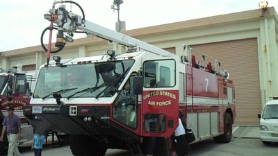 嘉手納基地消防チャレンジ 思い出の初嘉手納基地消防車 ENGINE-8 米軍消防車 | 「レッド